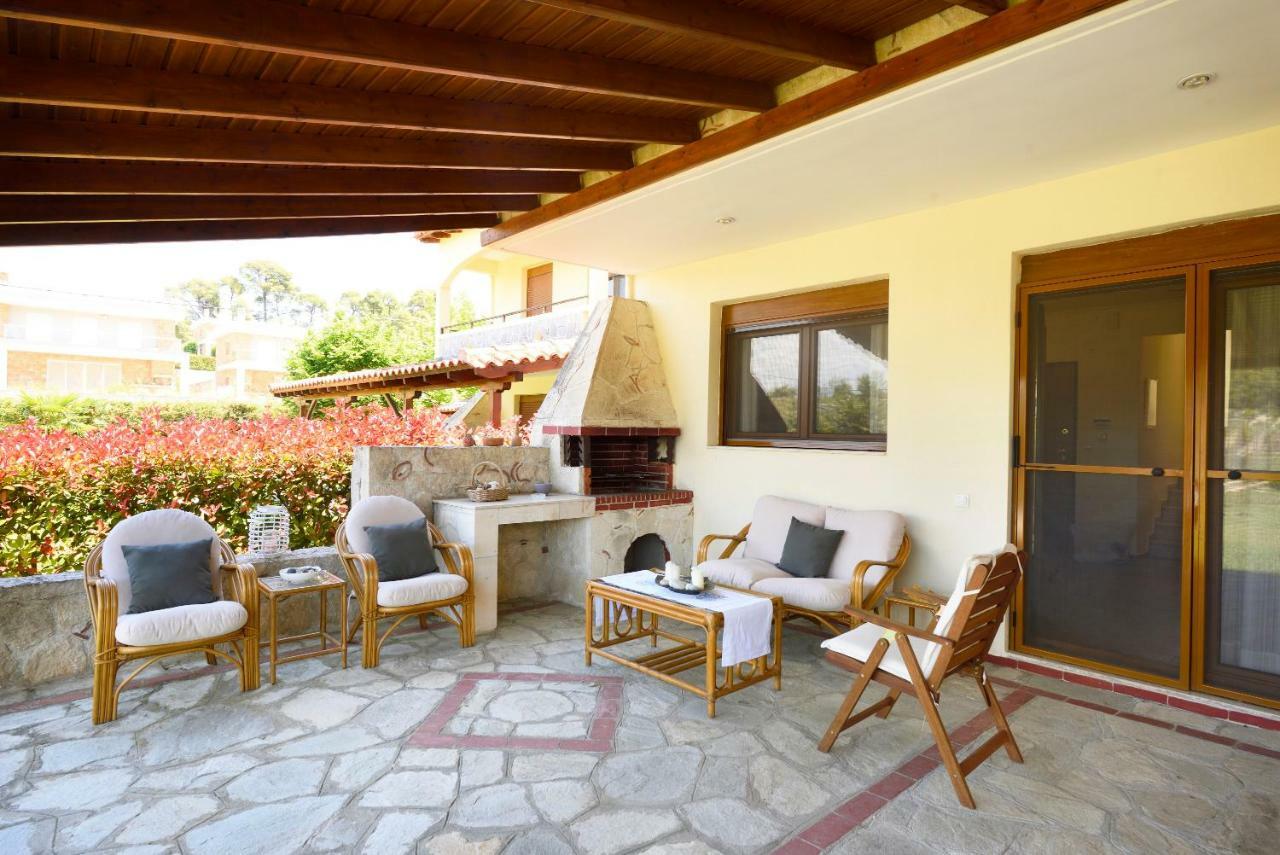 Sani Beach Villa Екстер'єр фото